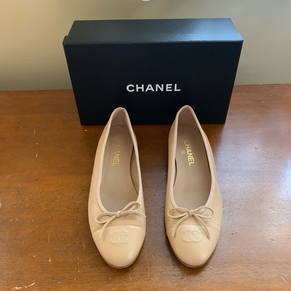 CHANEL Leather Ballet Flats - Picture 2 of 3